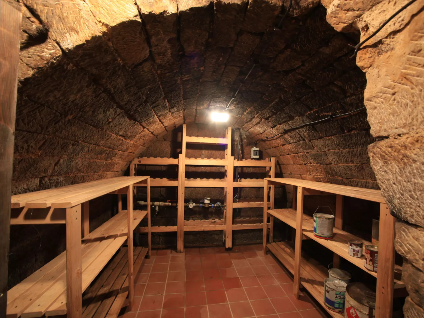 Mezná u Hřenska-Inside