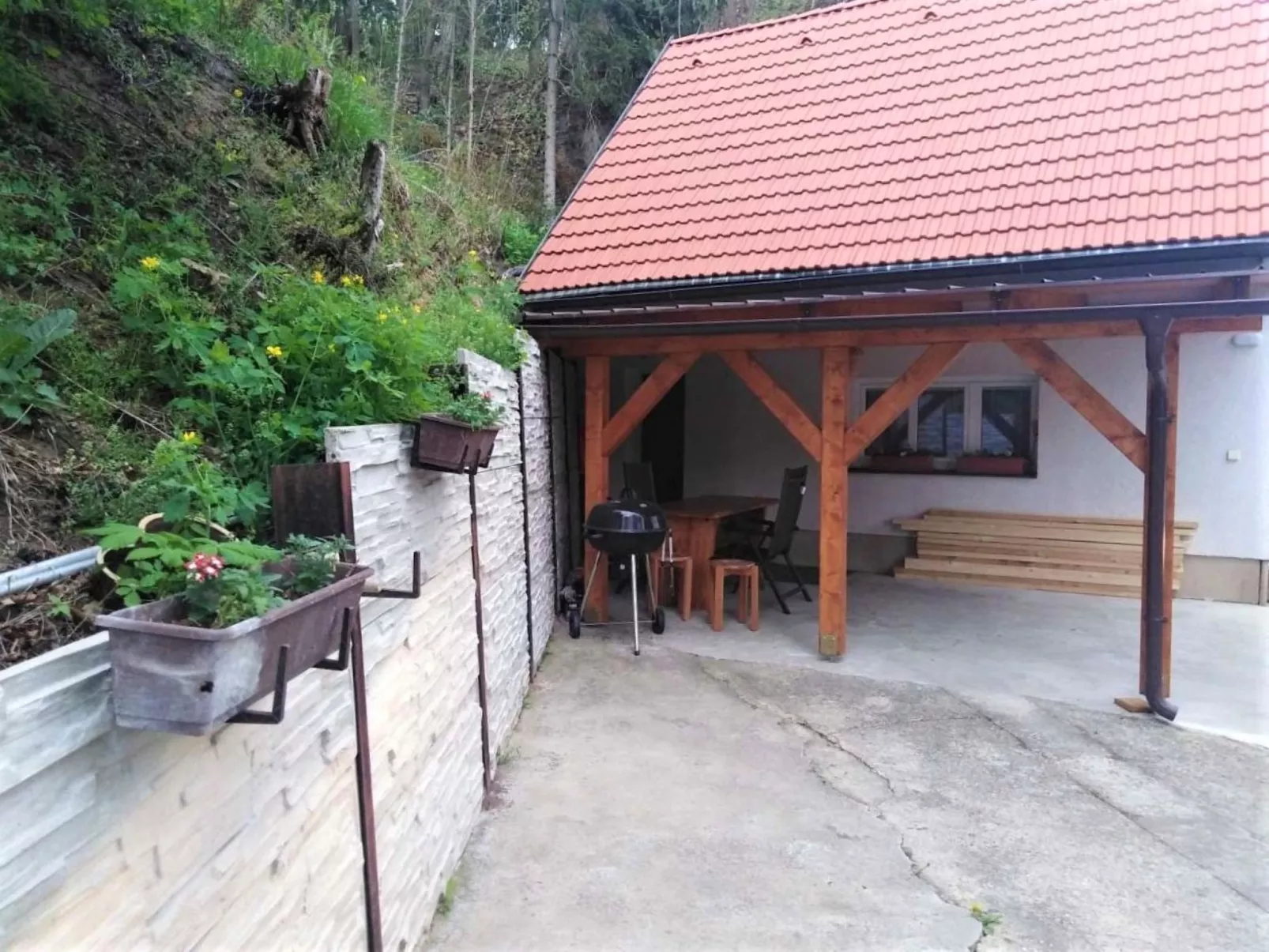 Zimořský domek-Draußen