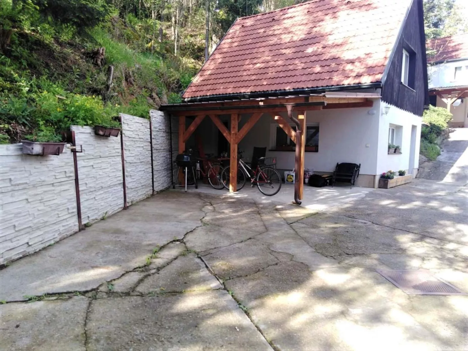 Zimořský domek-Draußen