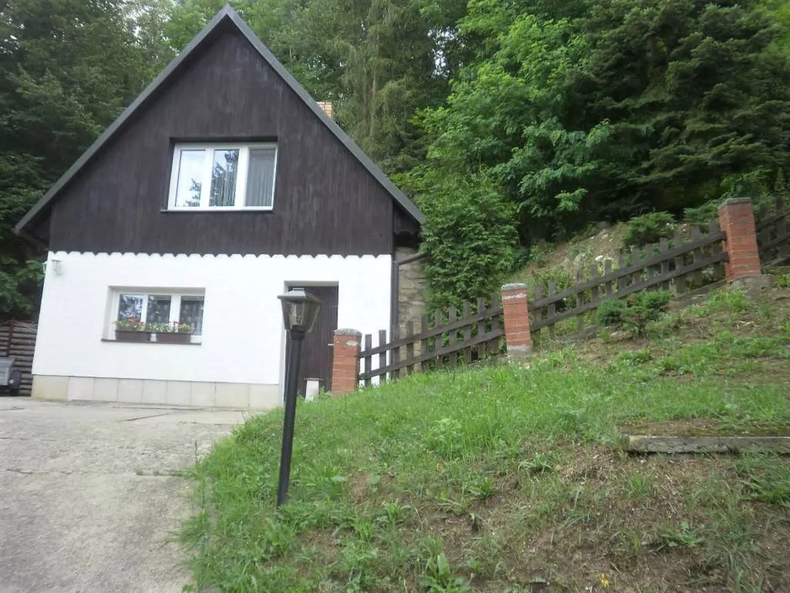 Zimořský domek-Draußen