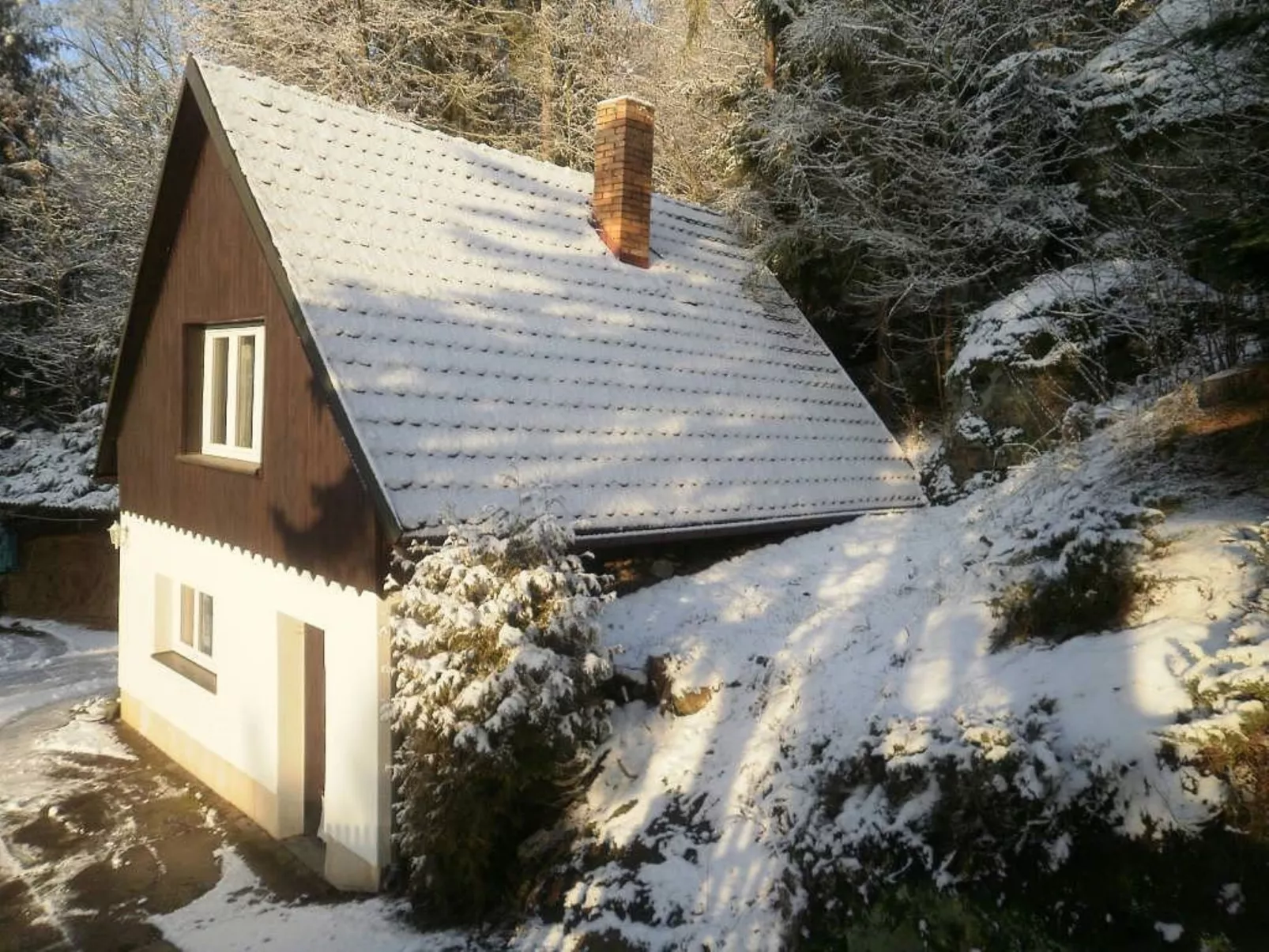 Zimořský domek-Draußen
