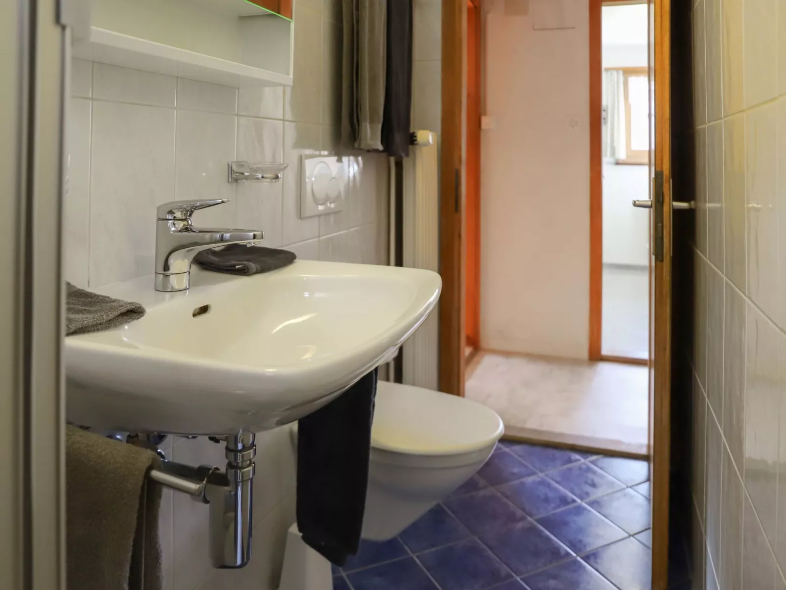 Haus Chumma Apt1-Inside