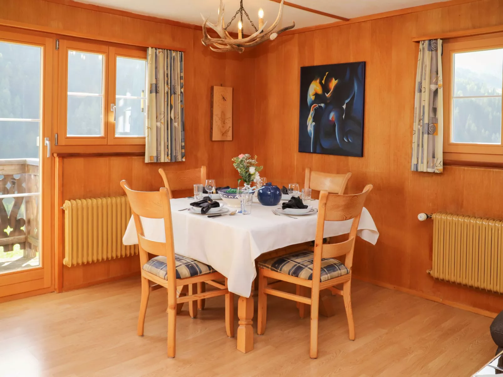 Haus Chumma Apt1-Inside