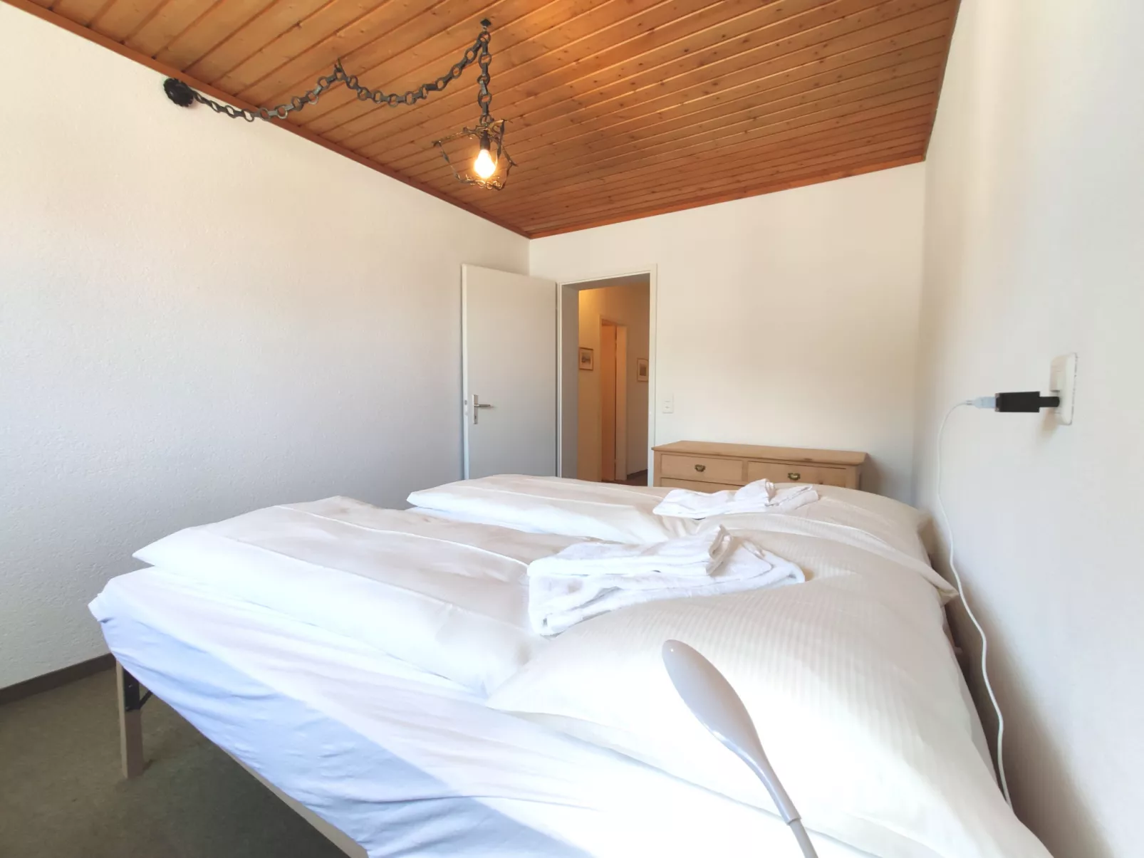 Regina Apt Golfblick-Inside