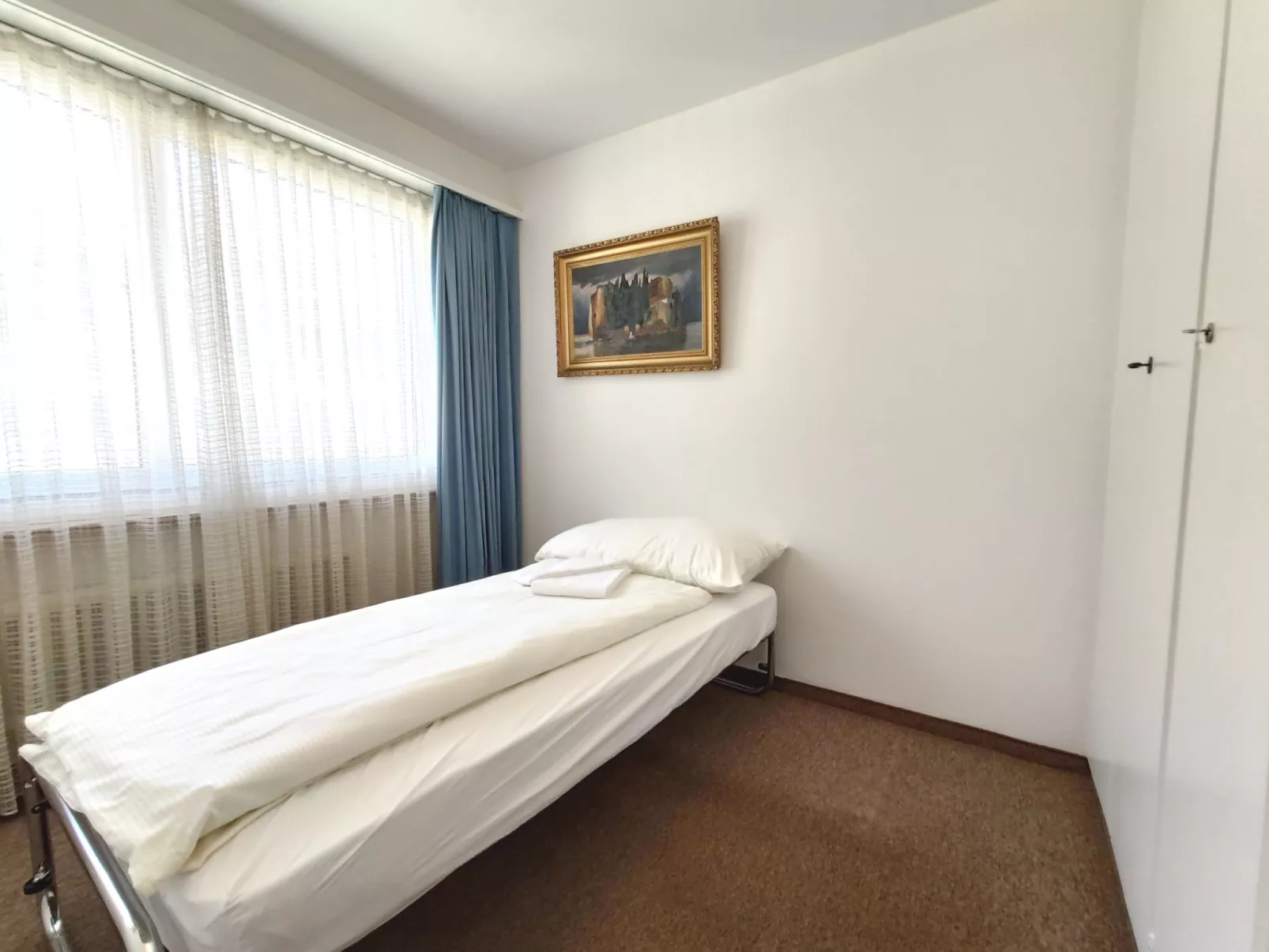 Regina Apt Golfblick-Inside