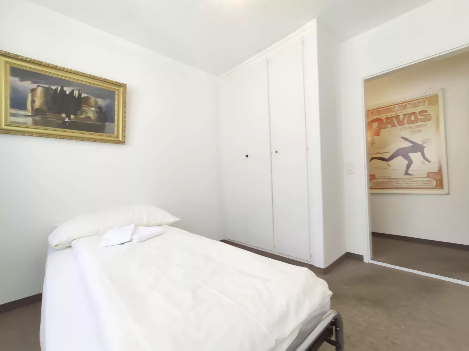 Regina Apt Golfblick-Inside