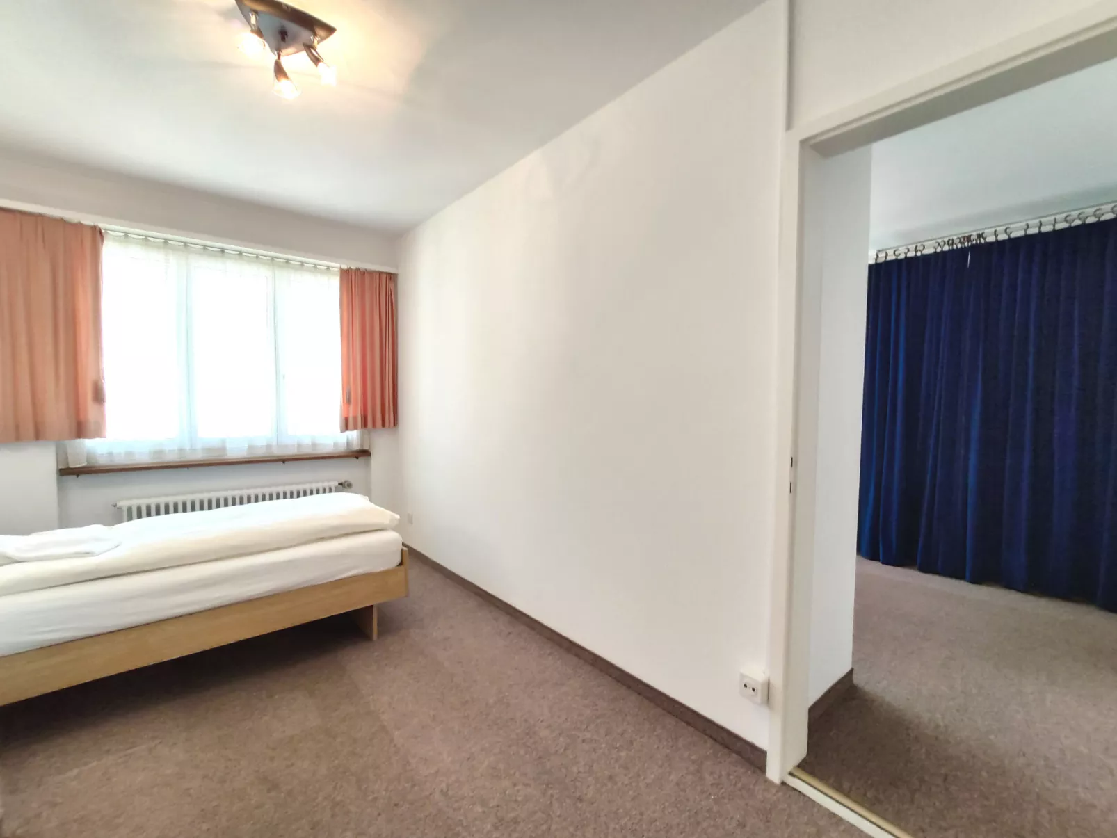 Regina Apt Golfblick-Inside