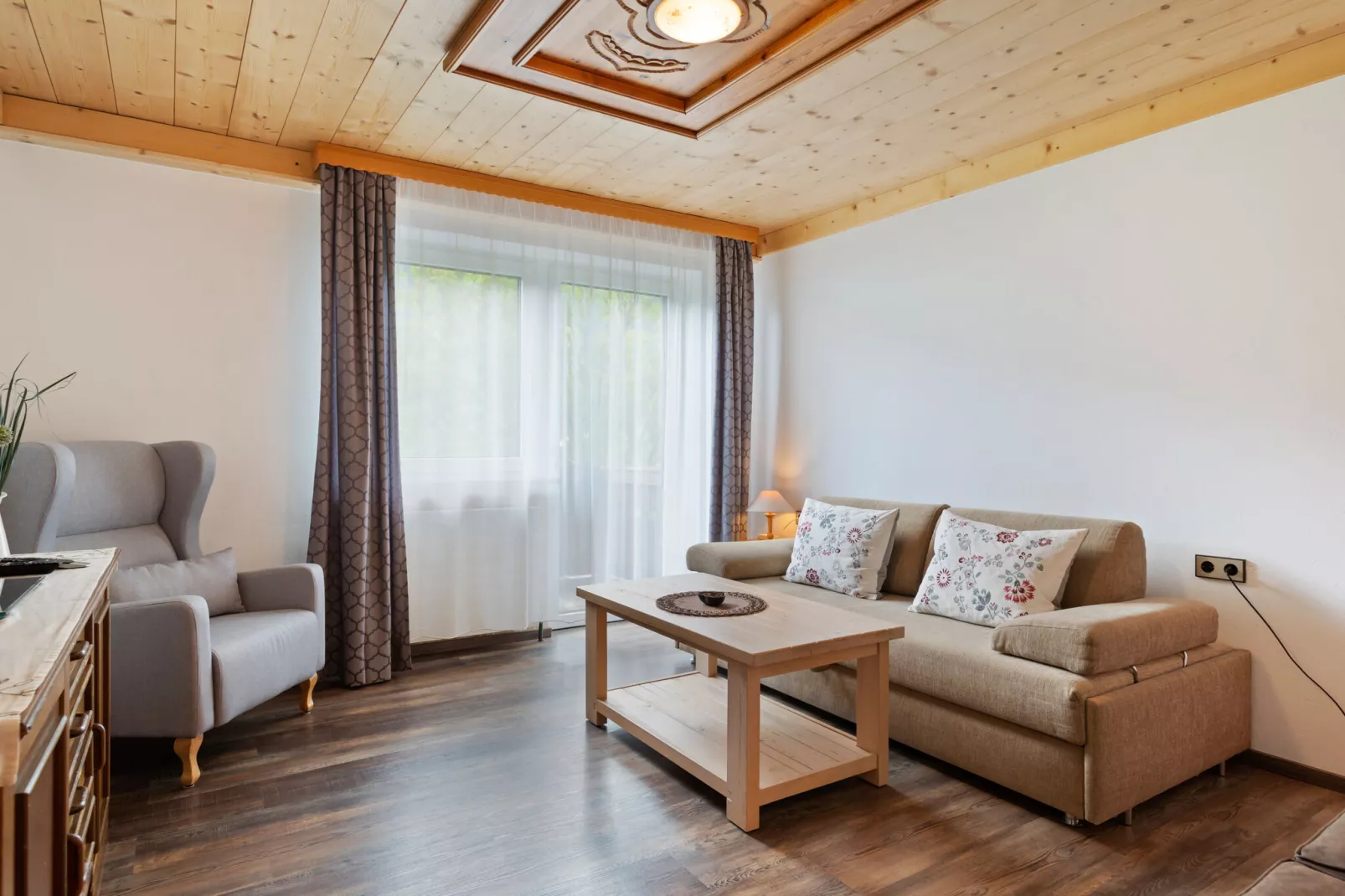 Dorfruh-Living room