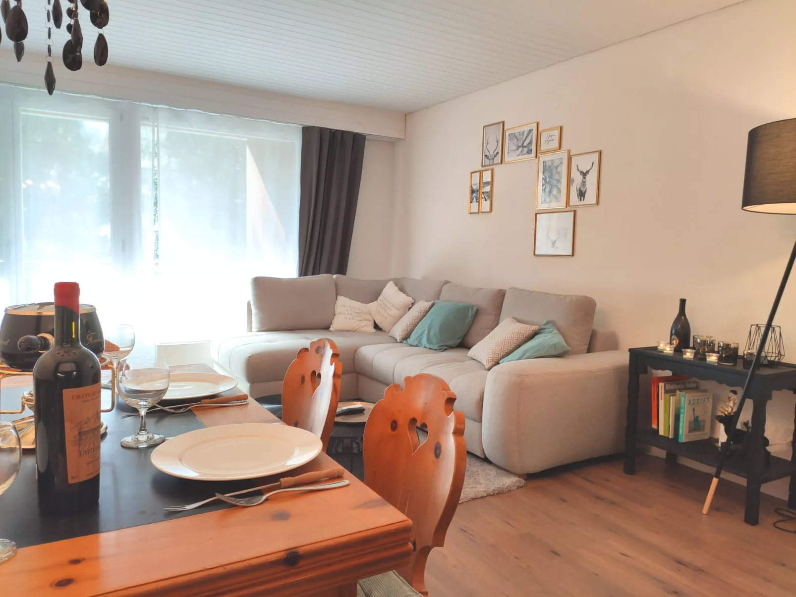 Verbena Apt 4-Inside