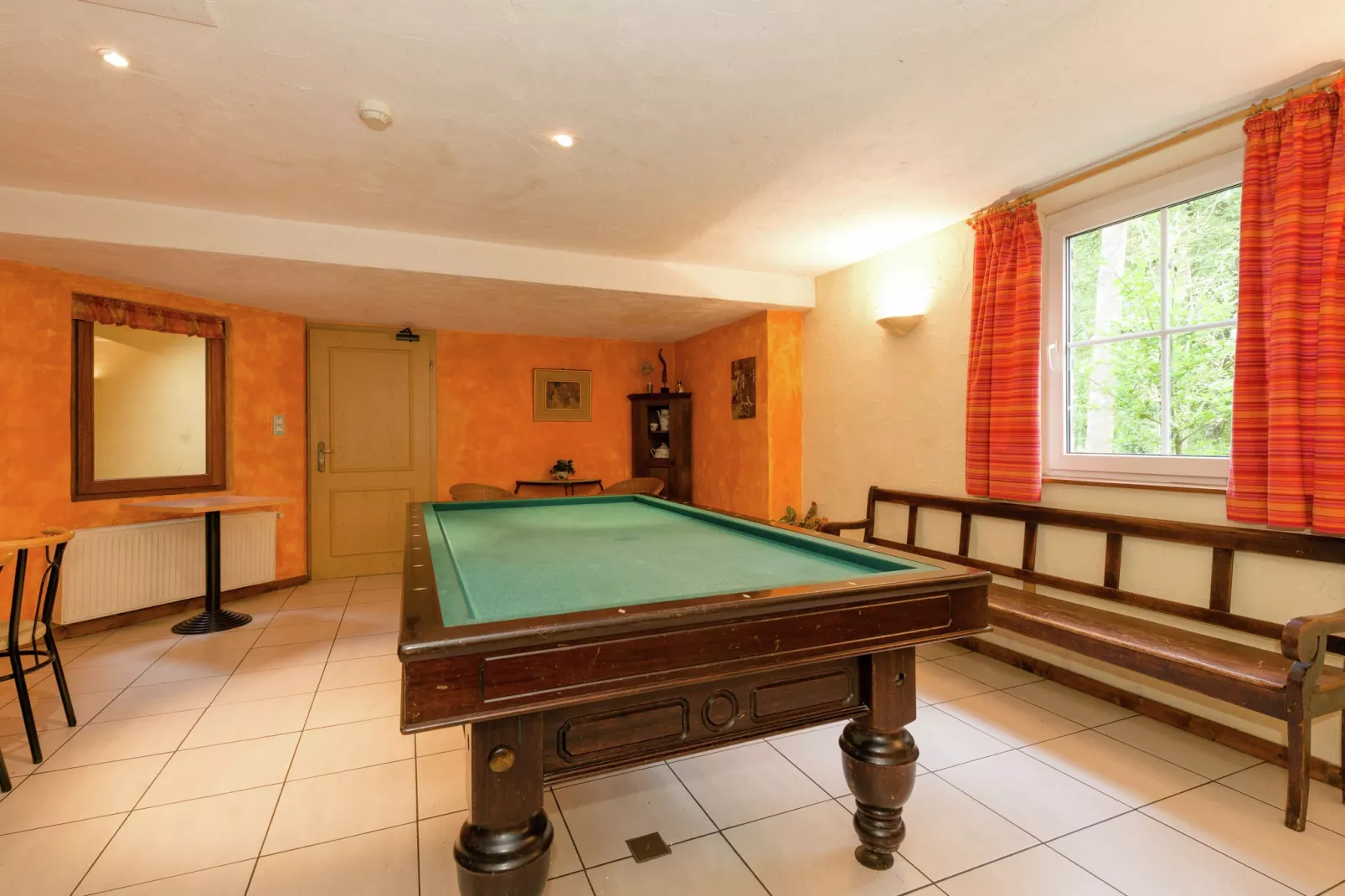 Gentilhommière du Broux-Salle de loisirs