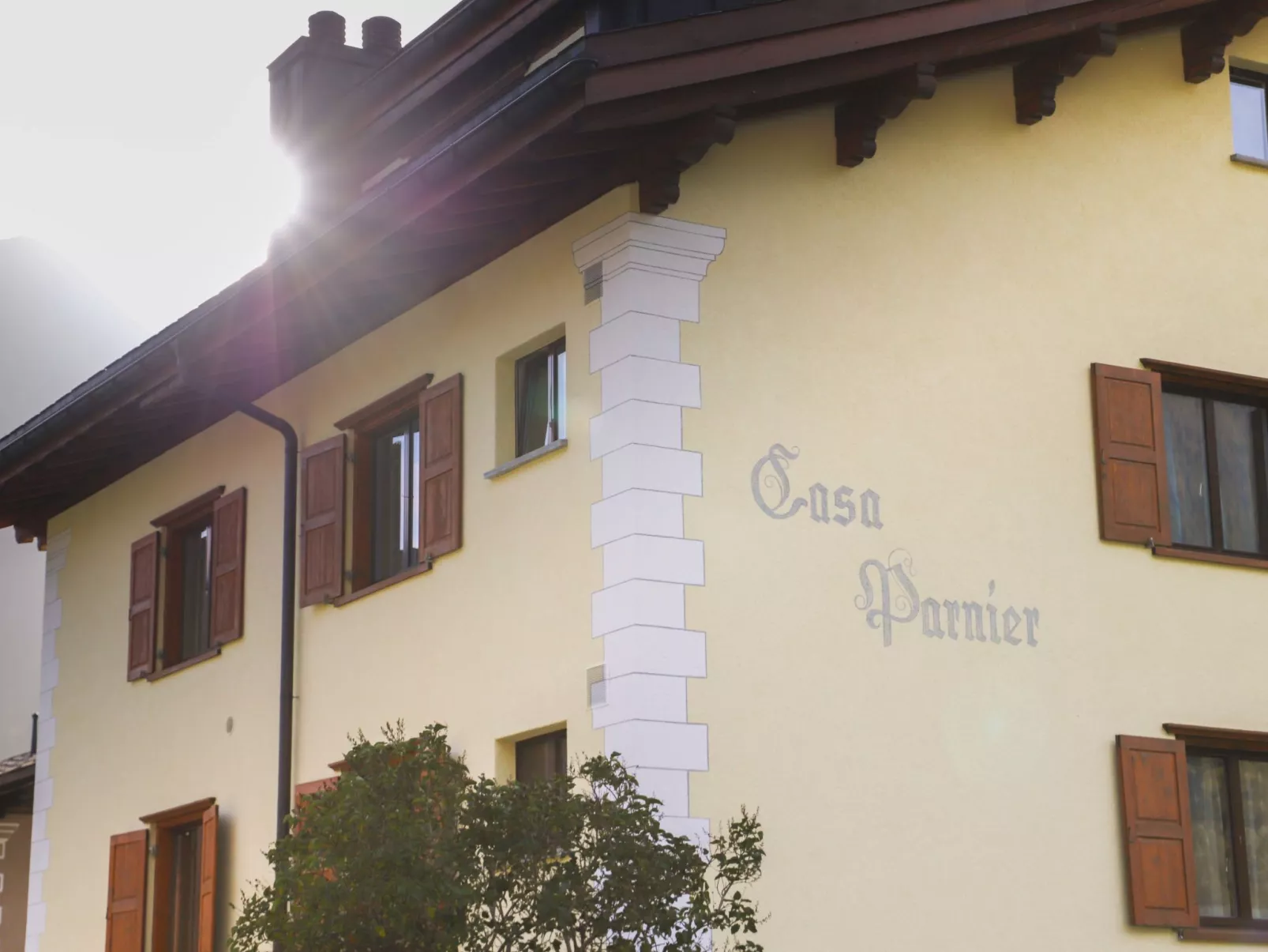 Parnier-Outside