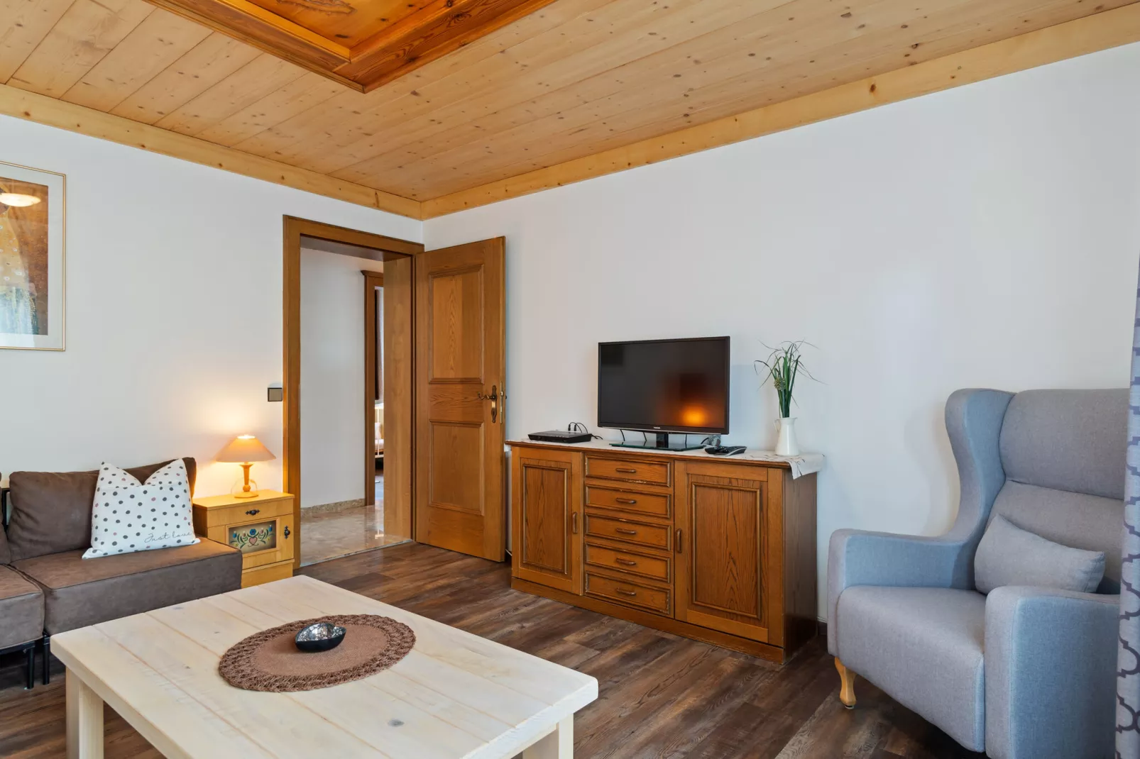 Dorfruh-Living room