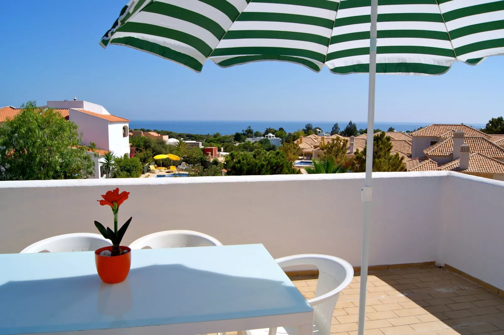 Villa Laranjeira-View summer