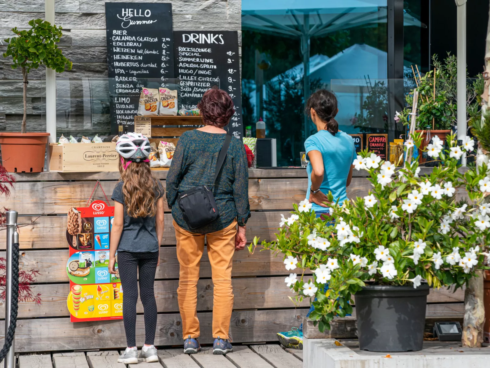 Superior Alpine-Outside