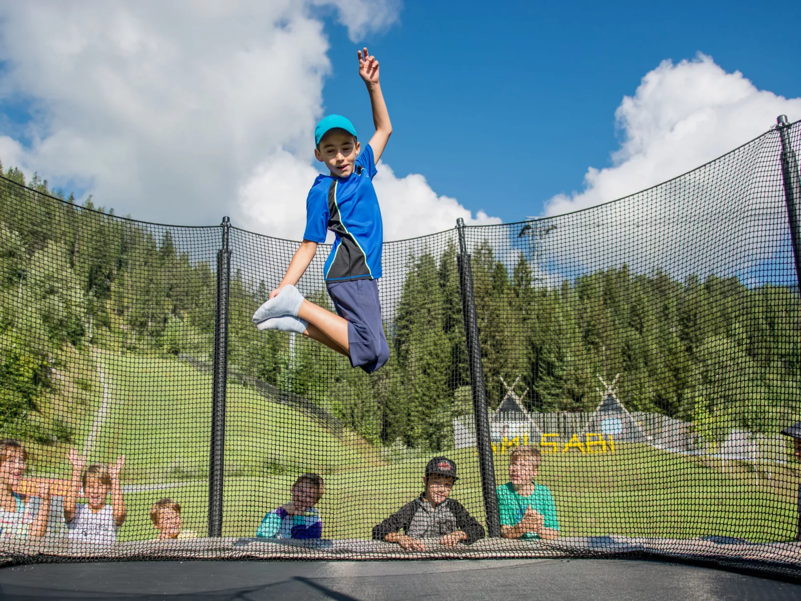 Superior Alpine-Outside