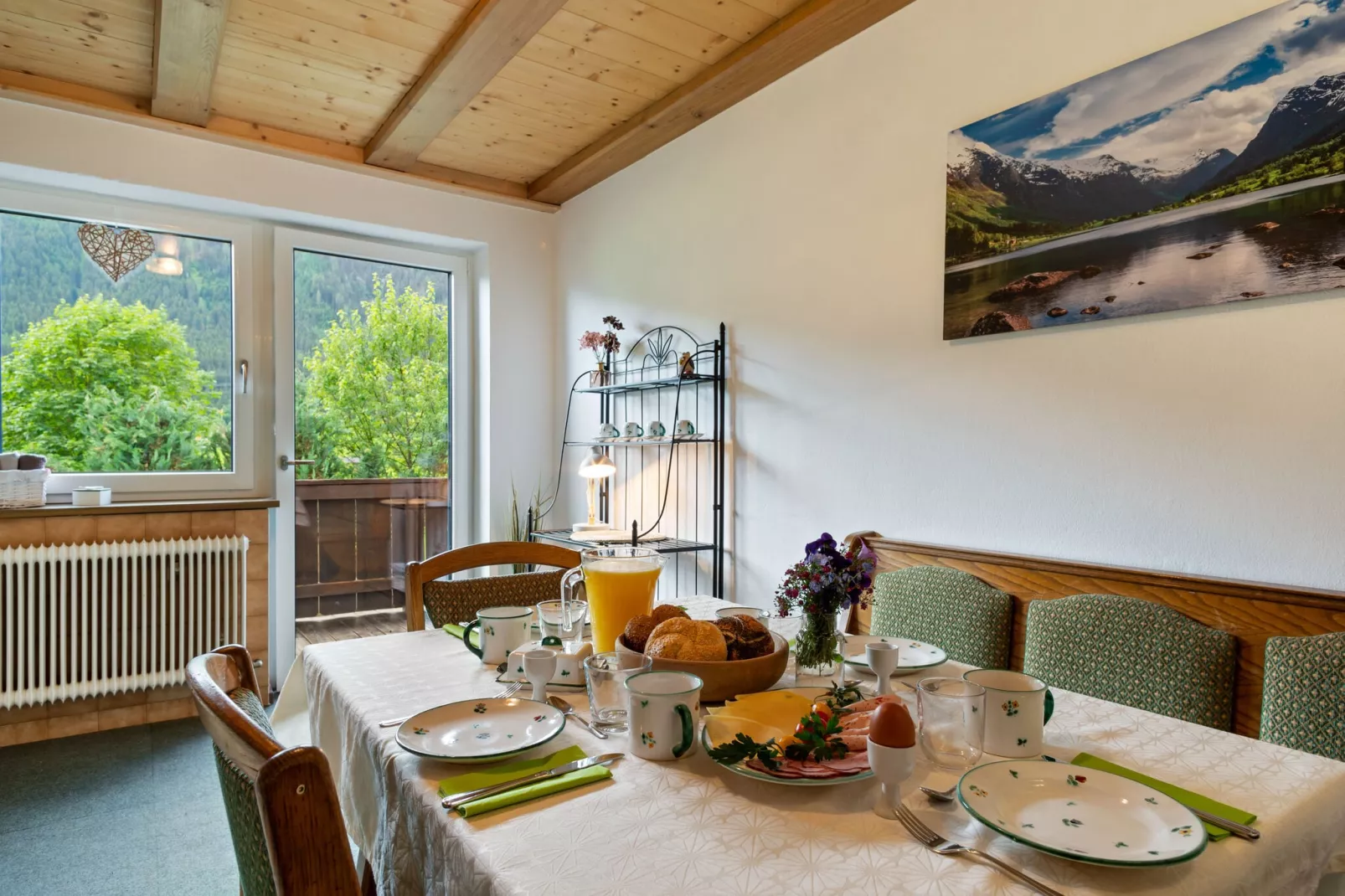 Dorfruh-Dining room