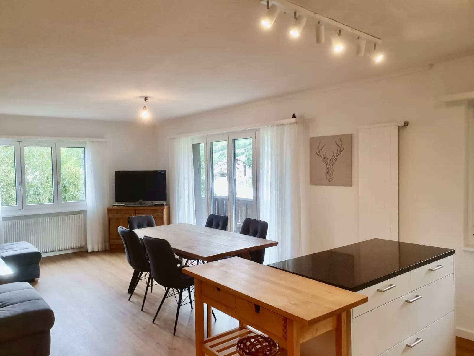 Apt. 13-Inside