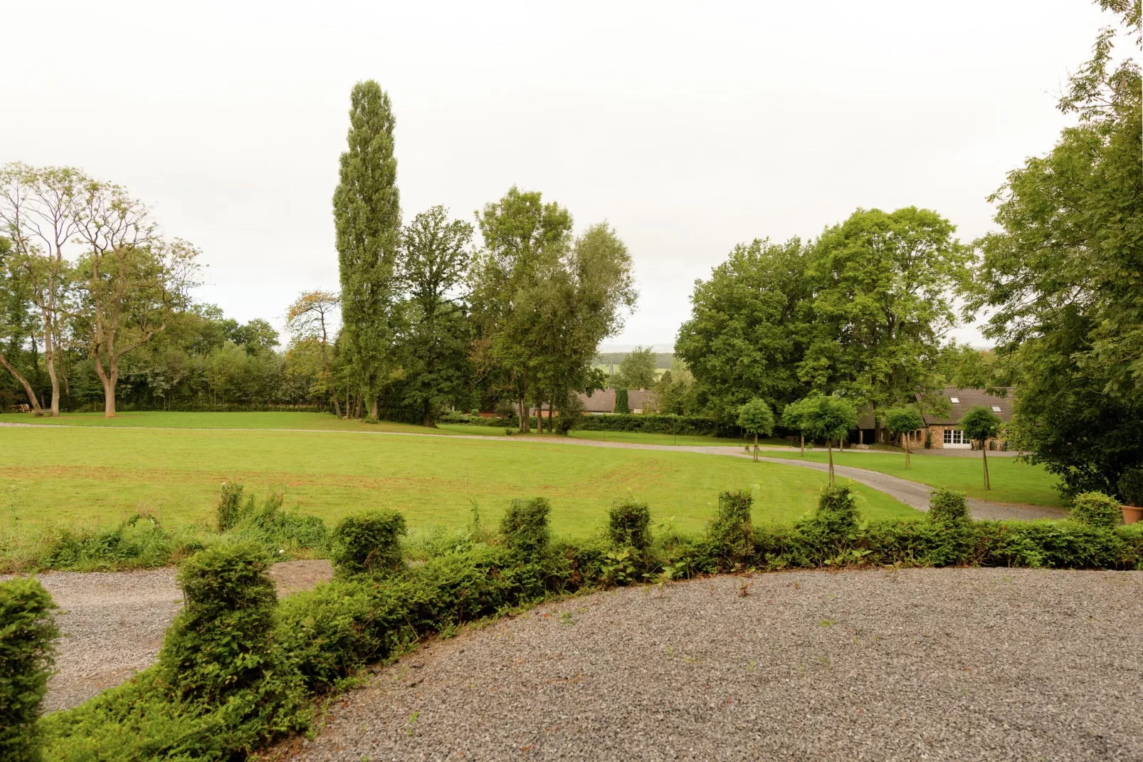 Gentilhommière du Broux-Jardin d'été
