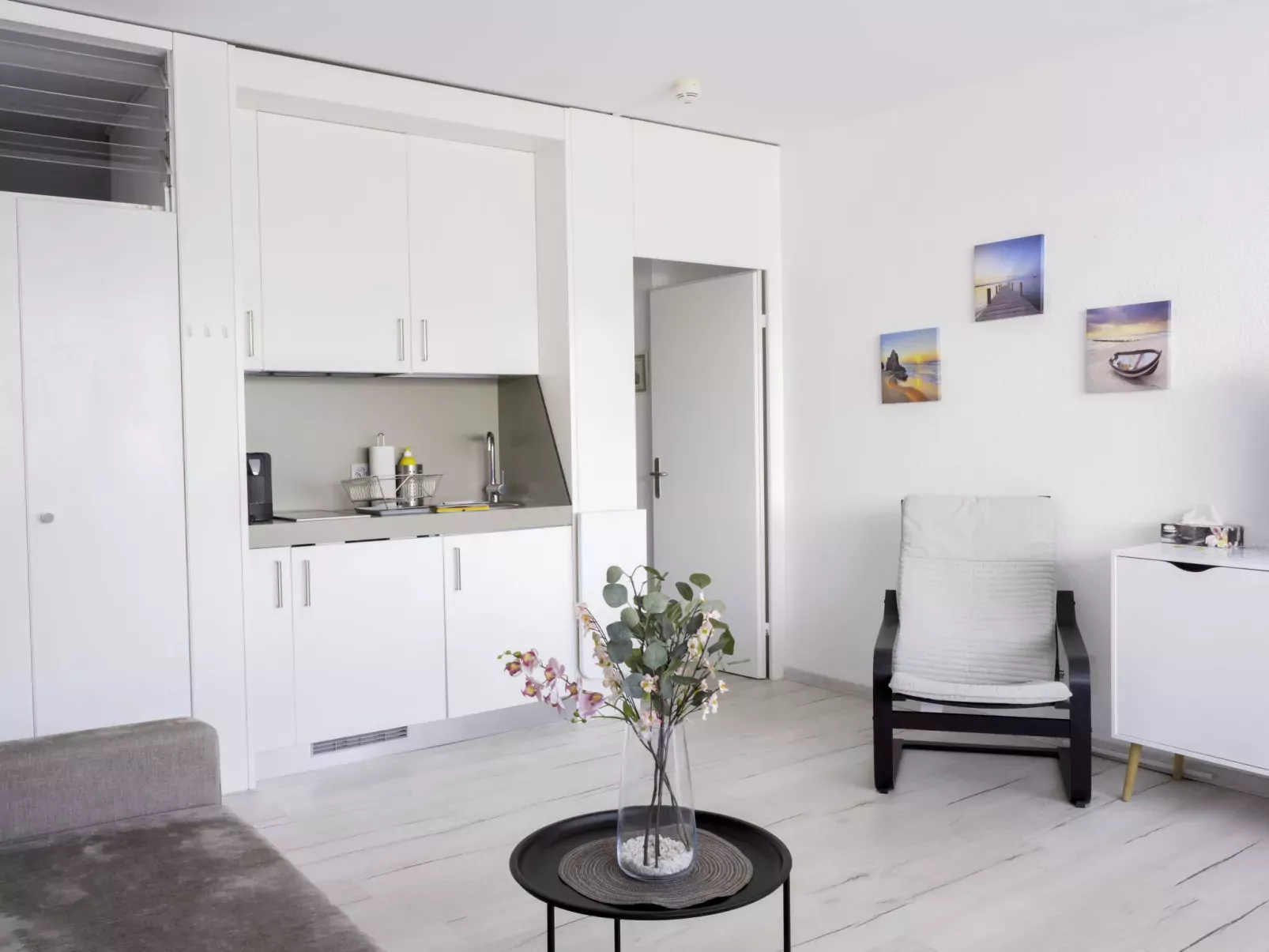 Lakeview App. 214-Inside
