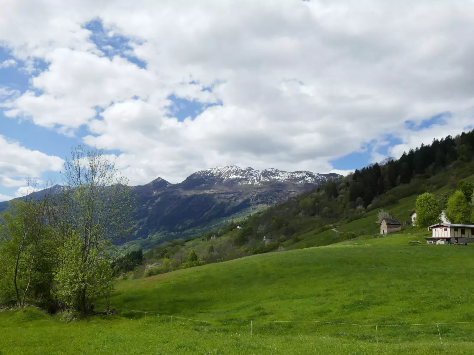 Sosto-Outside