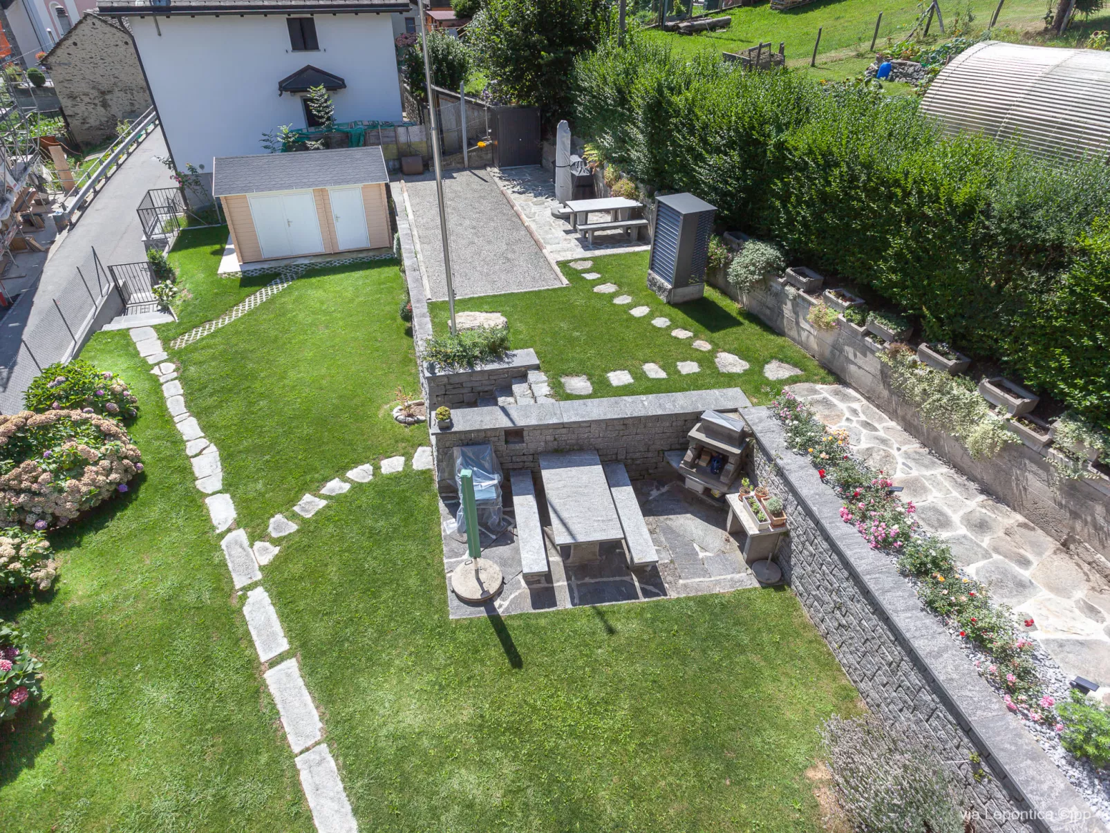 Loft Lepontica-Outside
