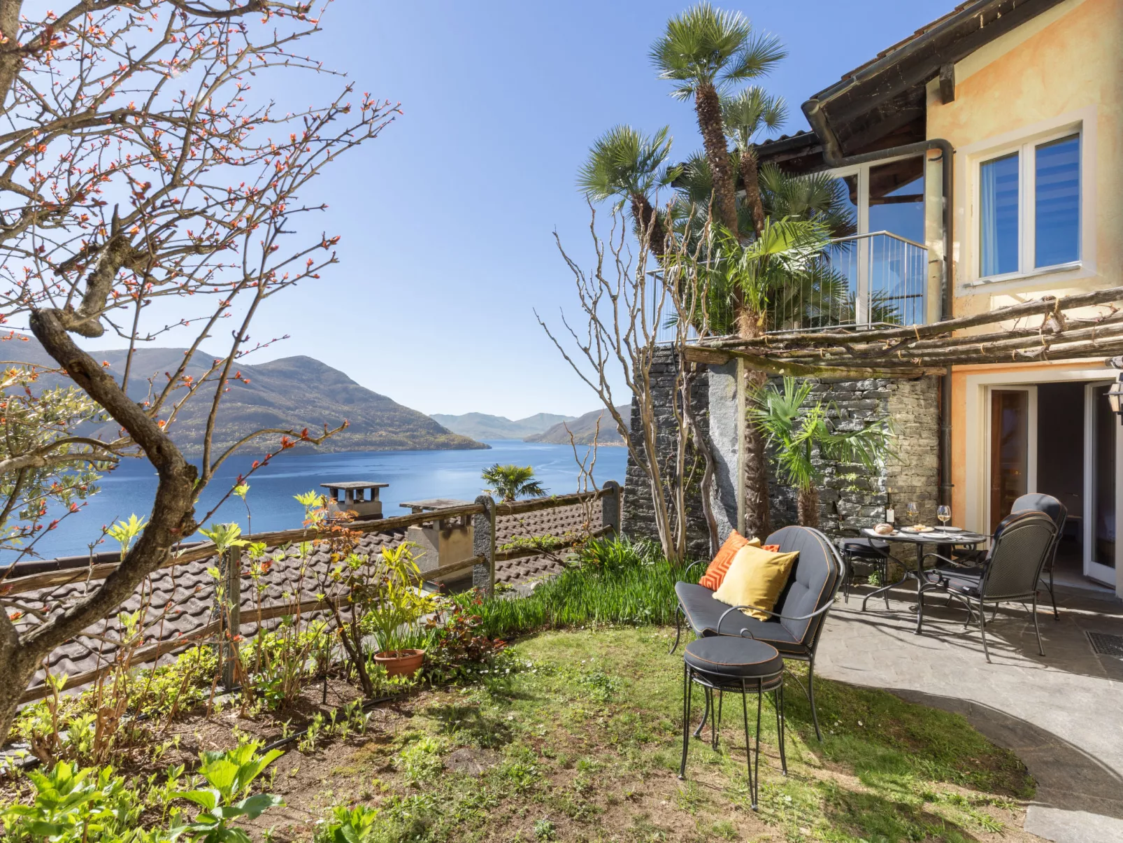Vista Isole di Brissago-Outside
