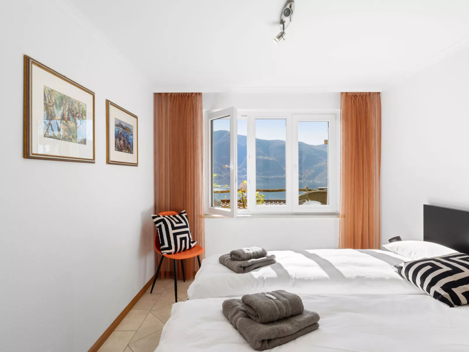 Vista Isole di Brissago-Inside