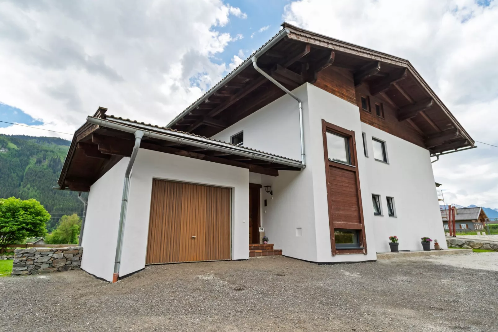 Dorfruh-Exterior summer