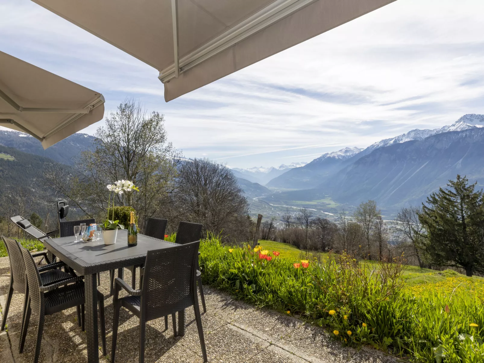 Maison Le Fontany-Outside
