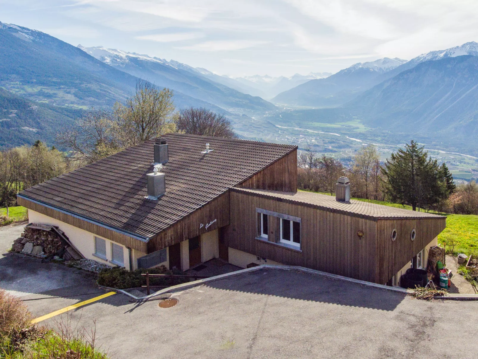 Maison Le Fontany-Outside