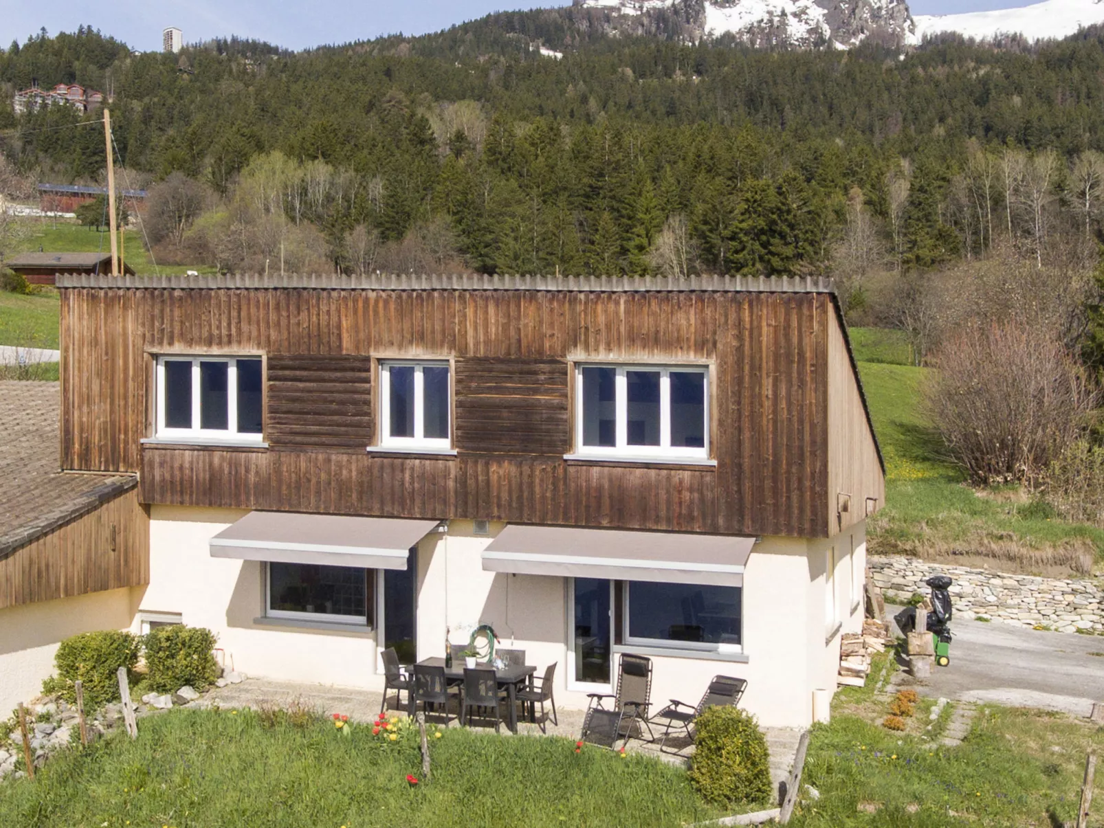 Maison Le Fontany-Outside