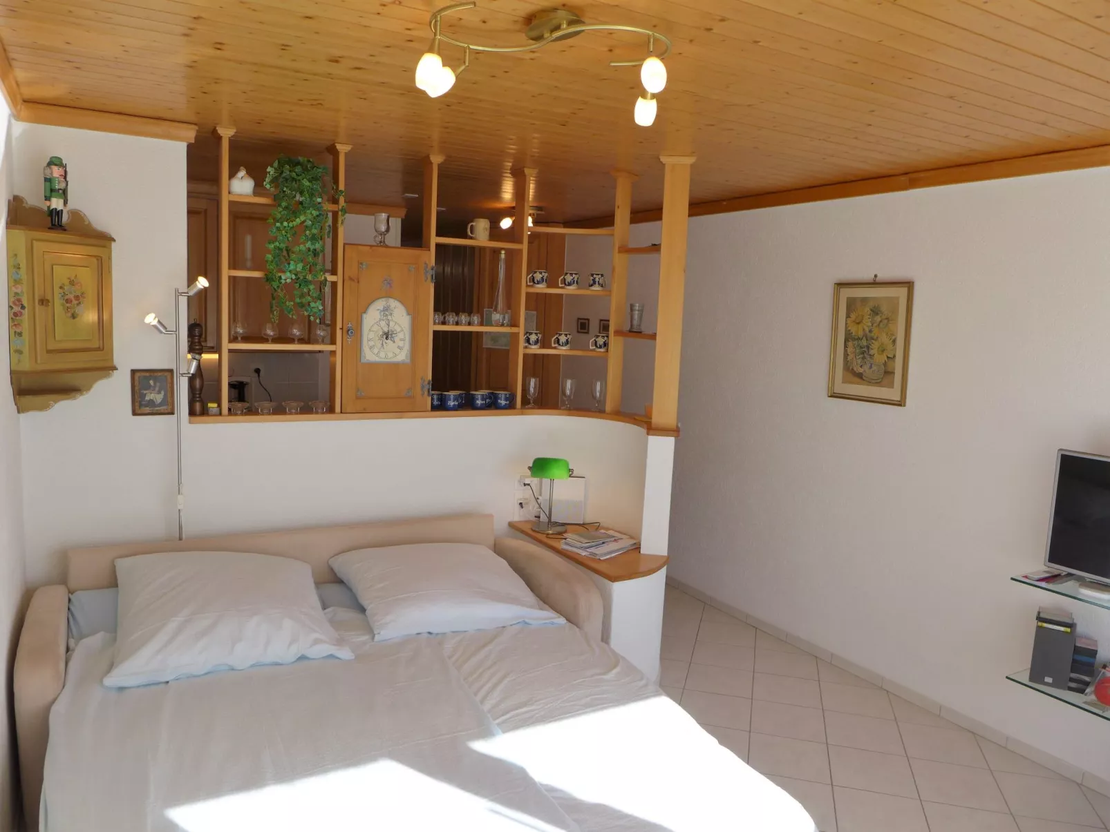 Jeanne D'Arc Apt. B-11-Inside