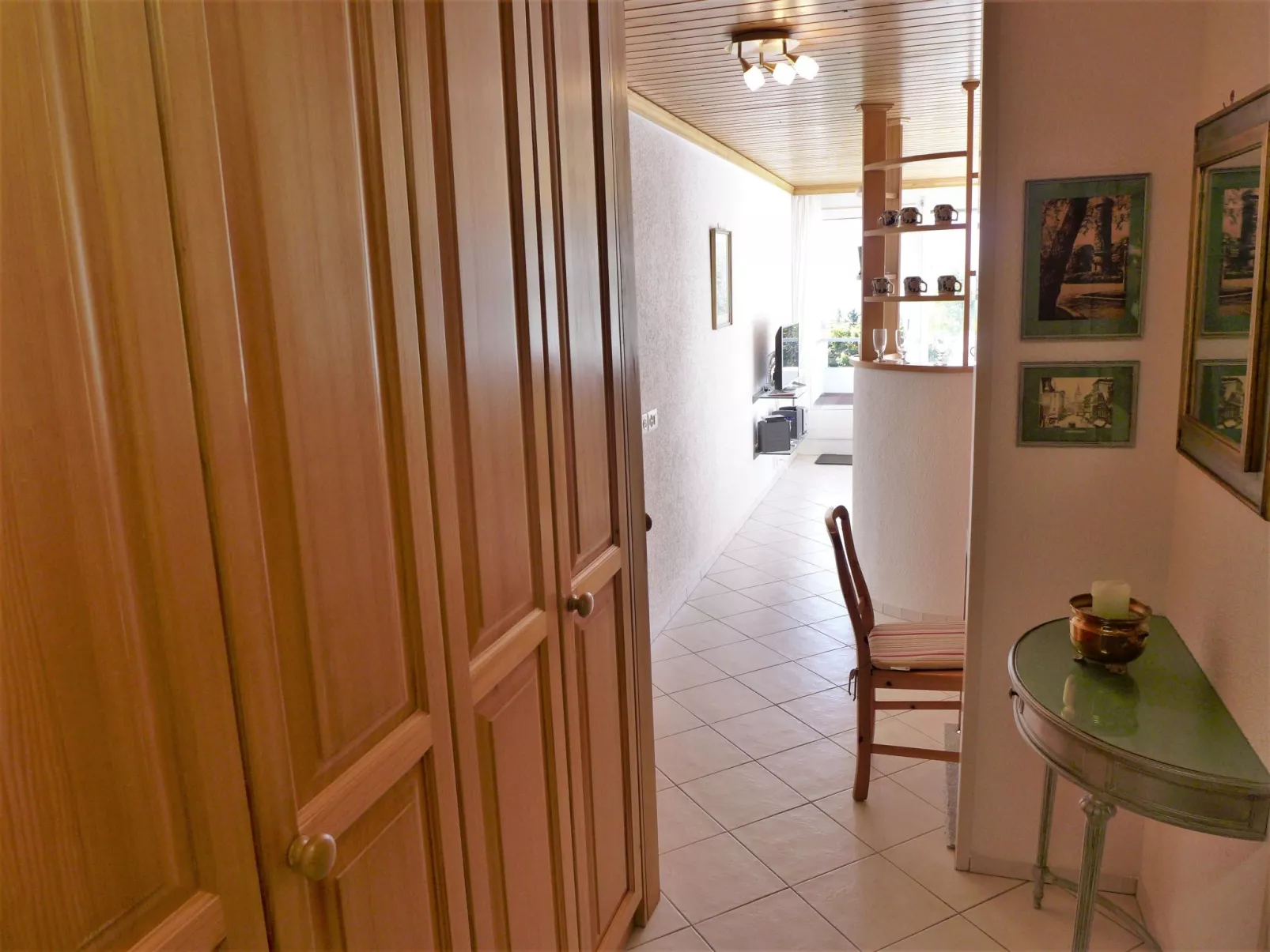 Jeanne D'Arc Apt. B-11-Inside