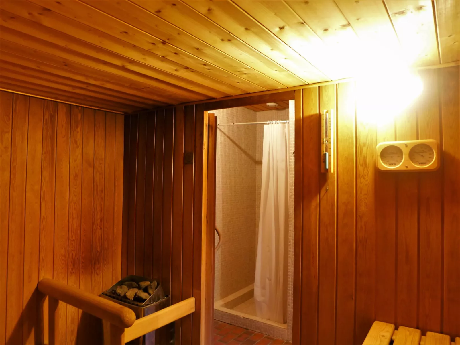 Jeanne D'Arc Apt. B-11-Inside