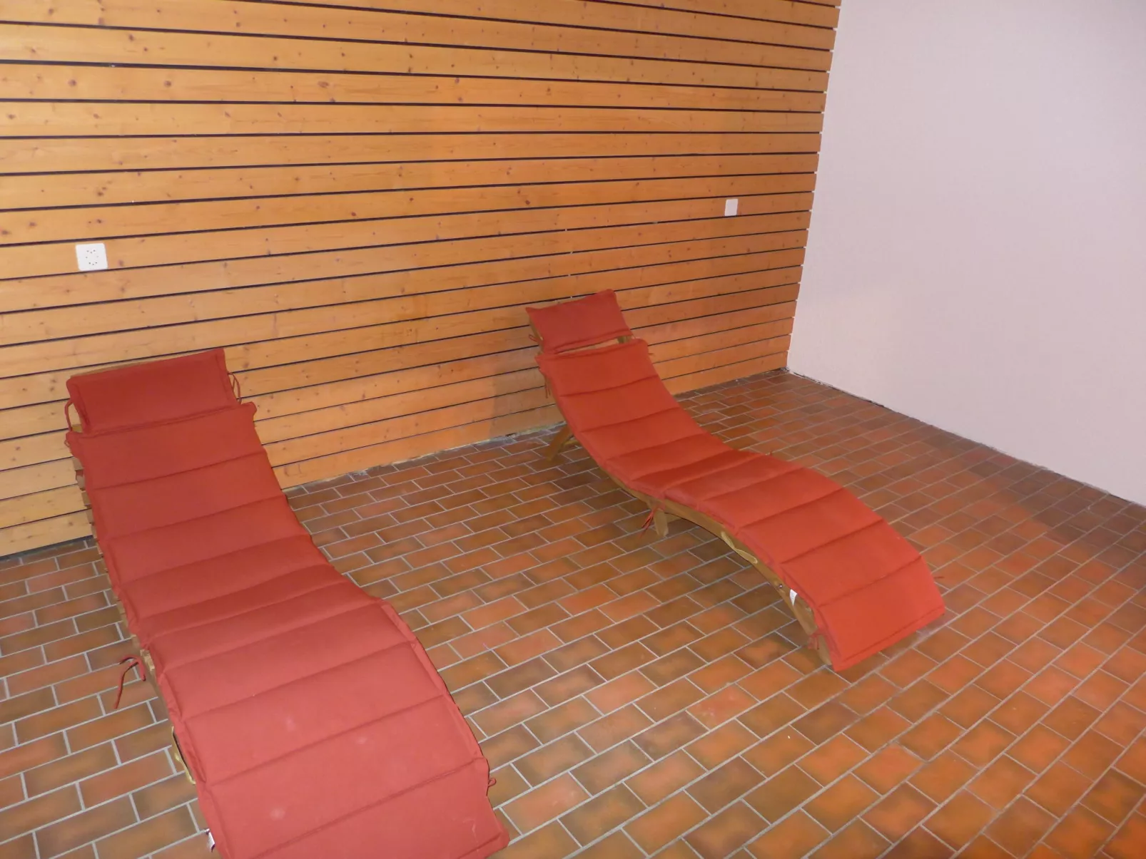 Jeanne D'Arc Apt. B-11-Inside