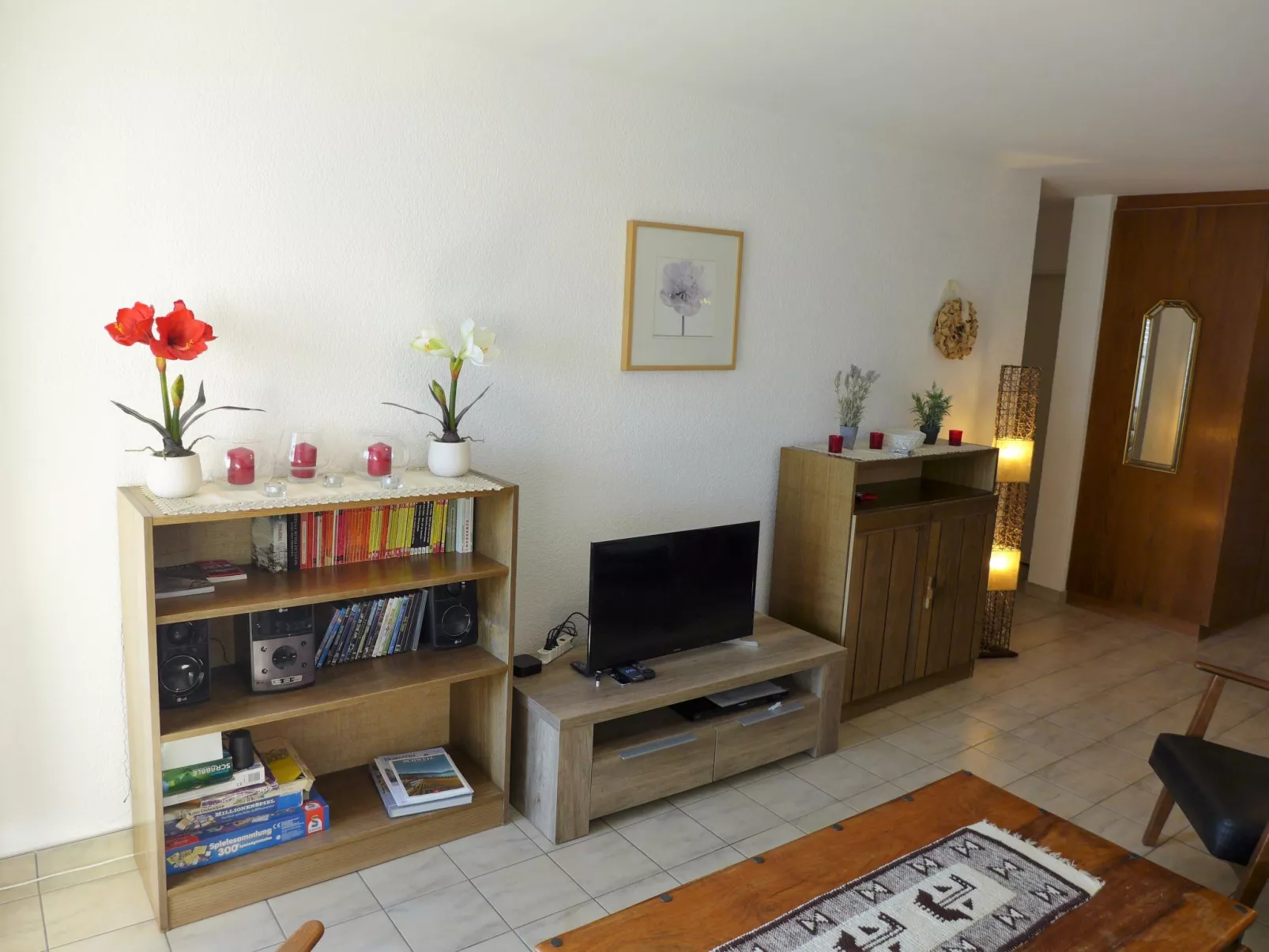 Jeanne D'Arc Apt. H2-49-Inside