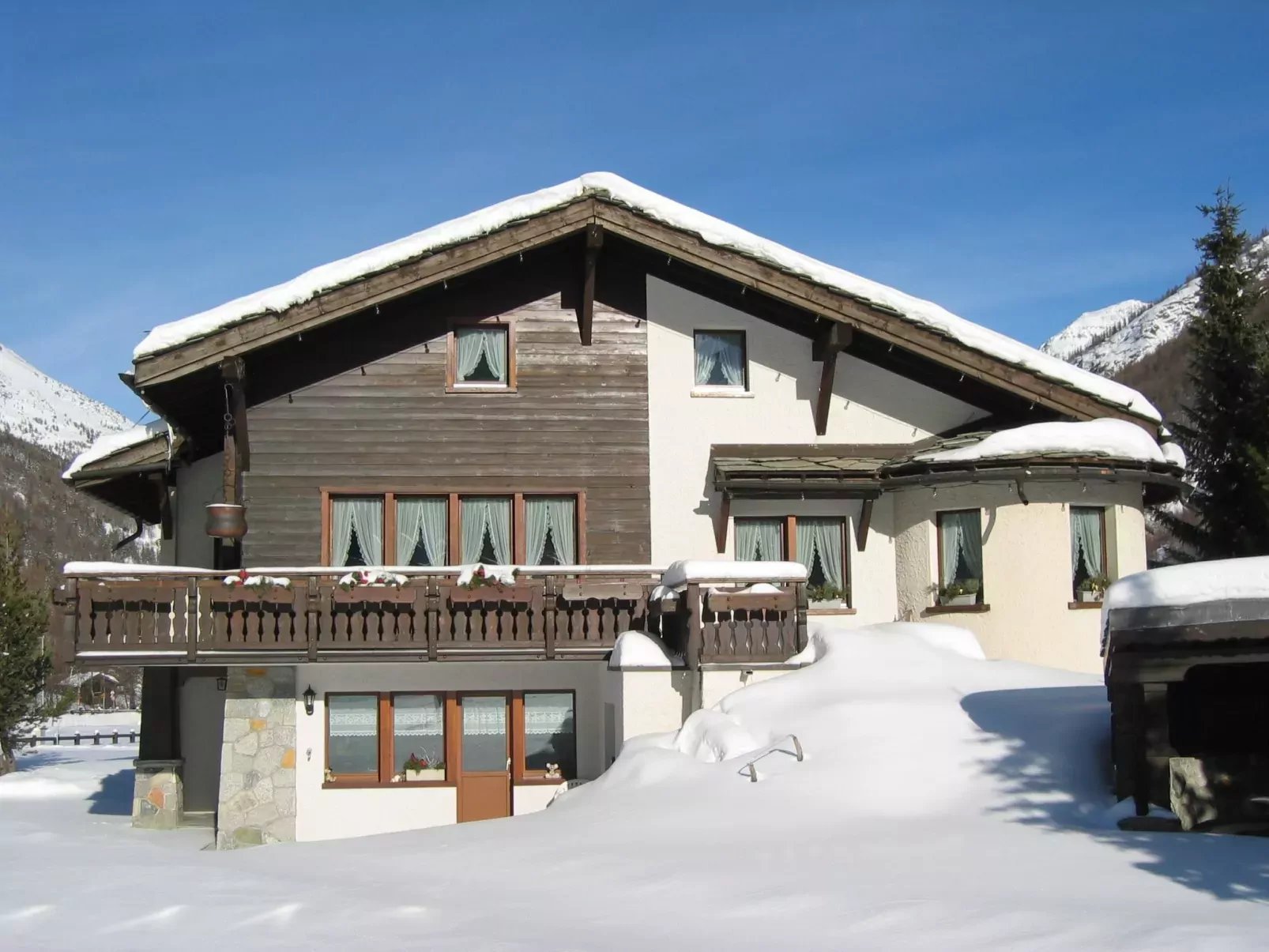 Chalet Sunstar Klein-Outside