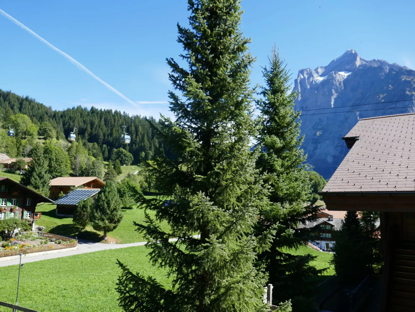 Chalet Snowflake-Outside