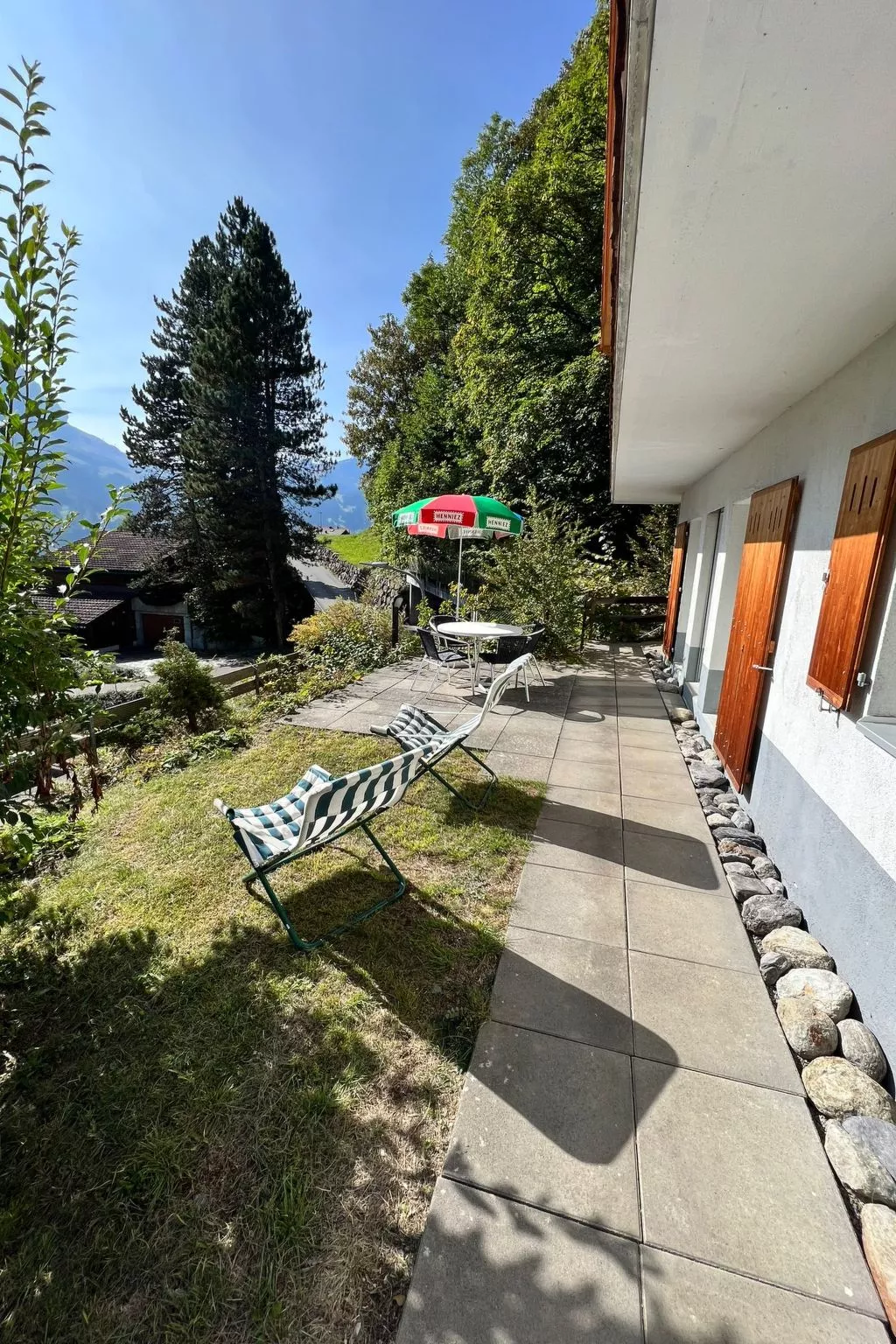 Chalet Holzwurm-Draußen