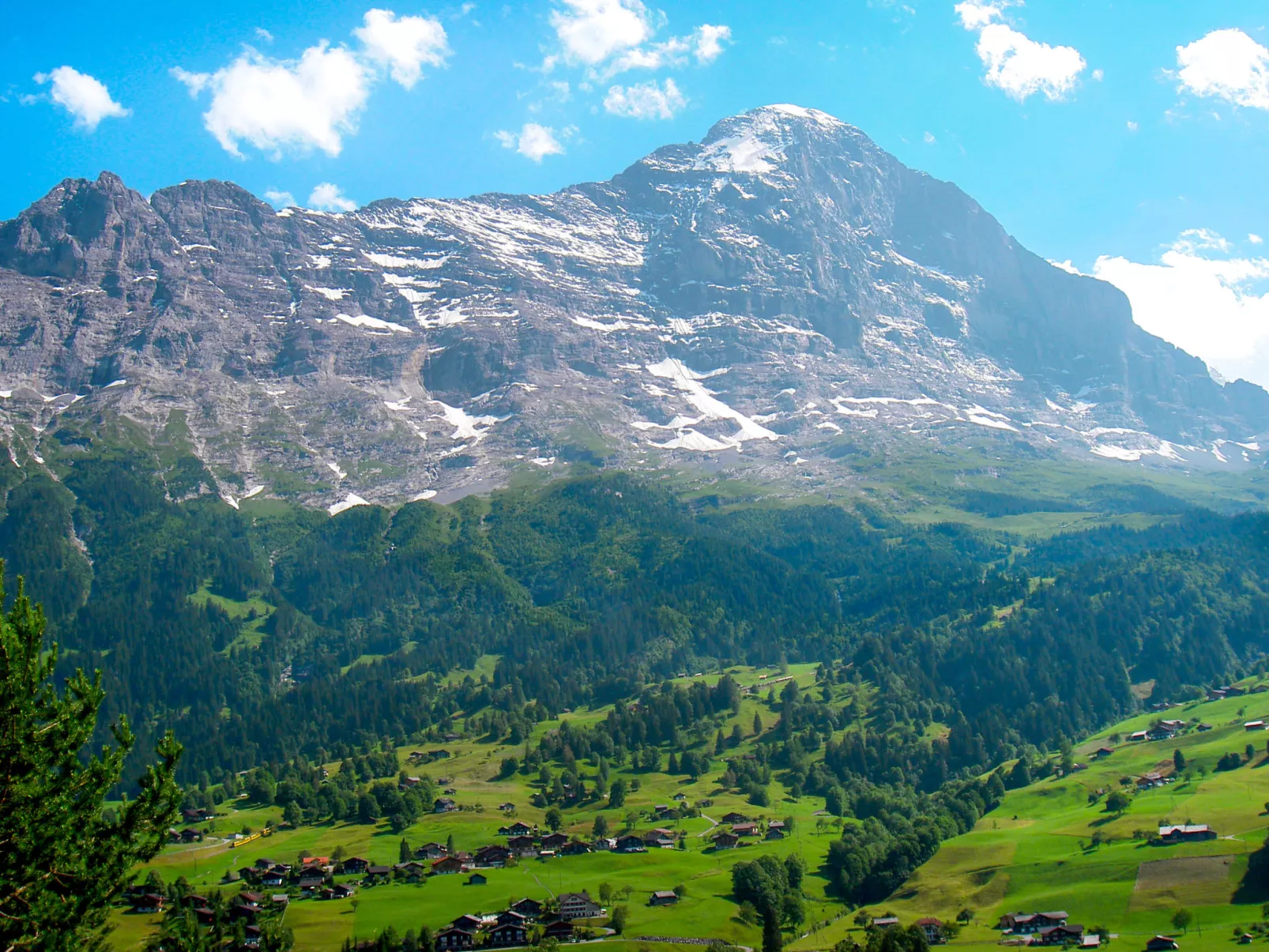Chalet uf Duft-Area