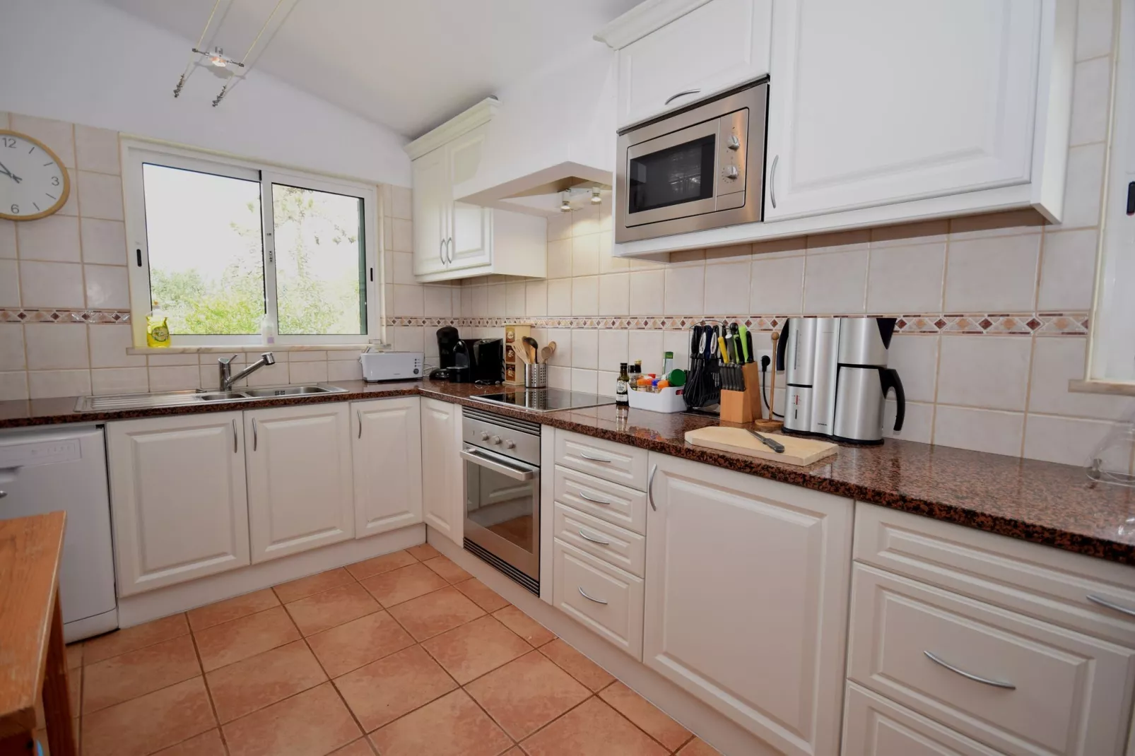 Villa Laranjeira-Kitchen