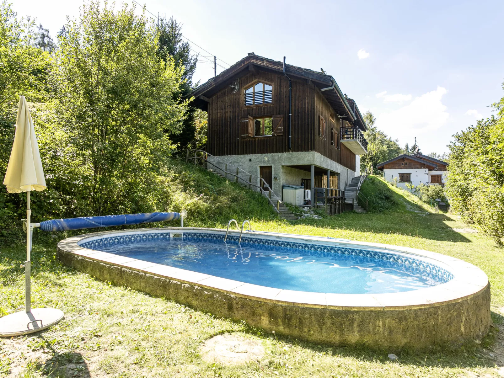 Chalet Mayens-Outside
