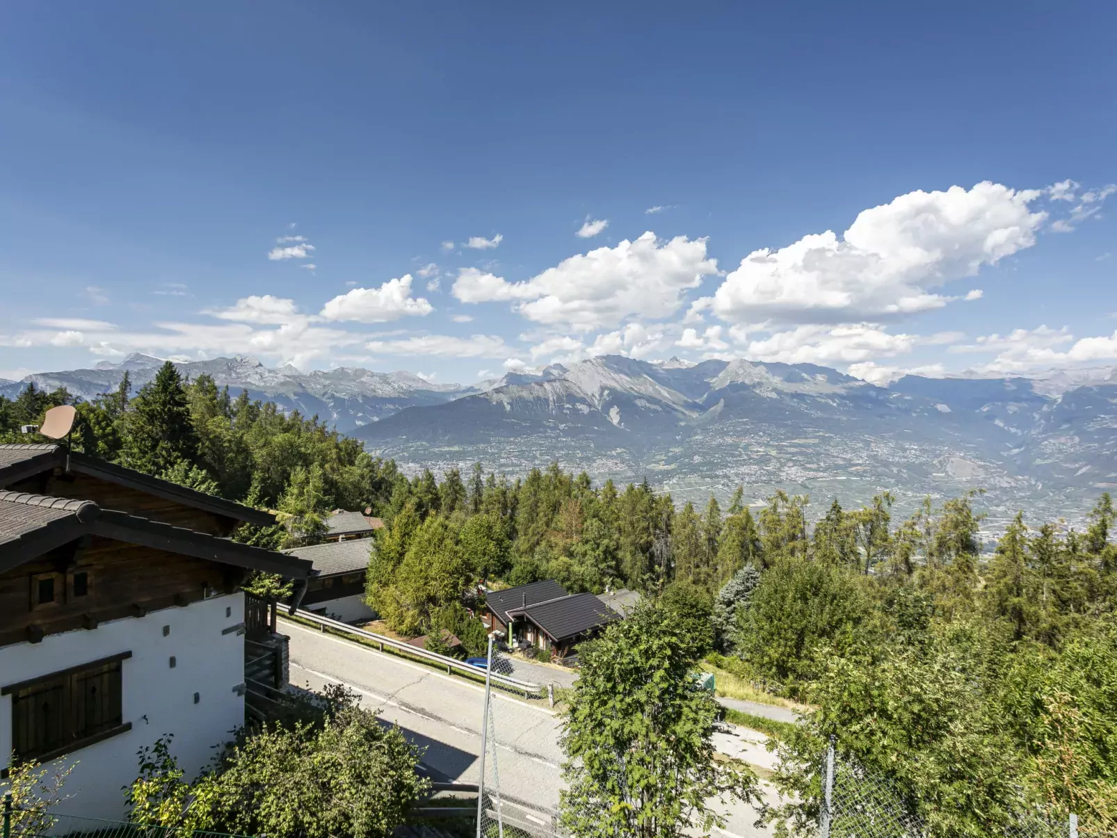 Chalet Mayens-Outside