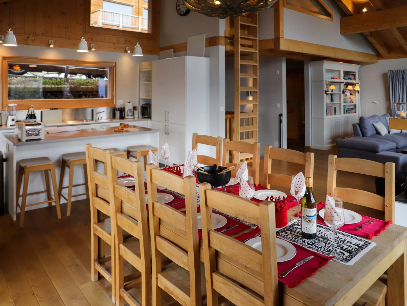 Chalet Manson-Inside