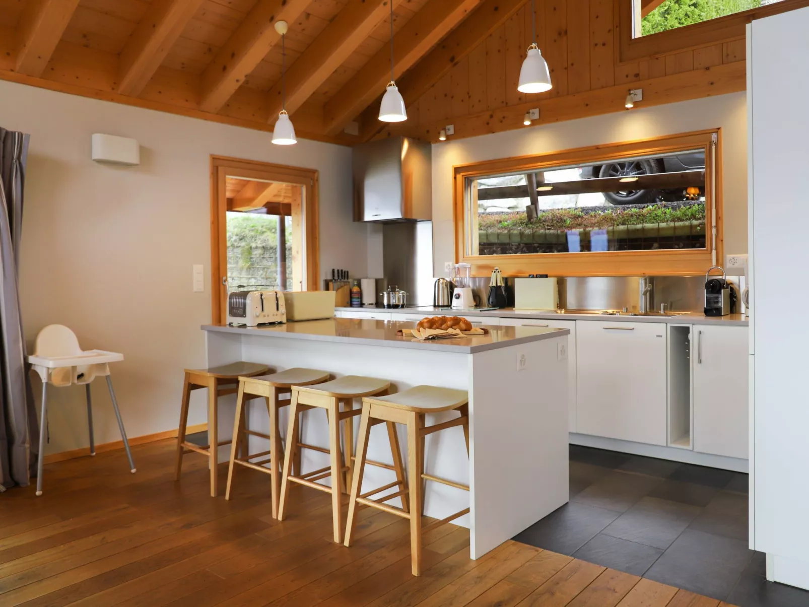 Chalet Manson-Inside