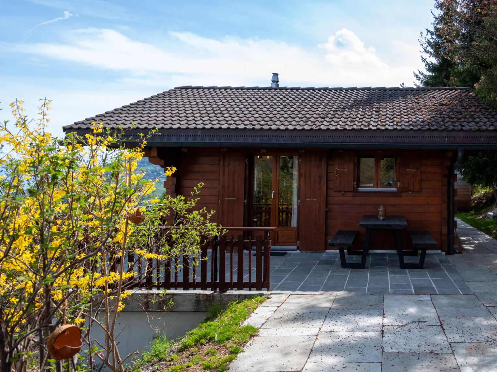 Dolce Cabane-Outside
