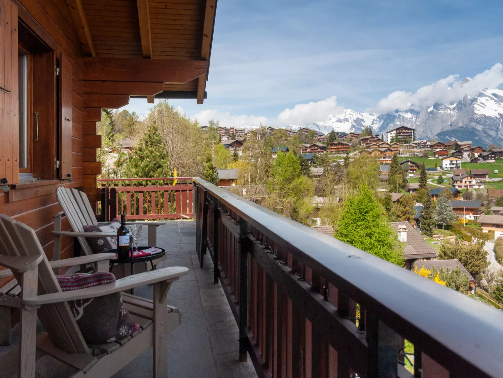 Dolce Cabane-Outside