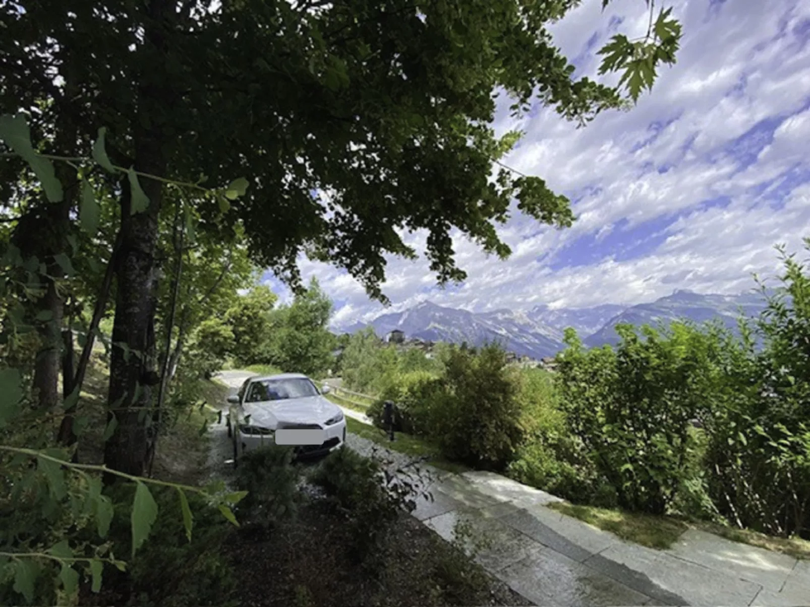 Dolce Cabane-Outside