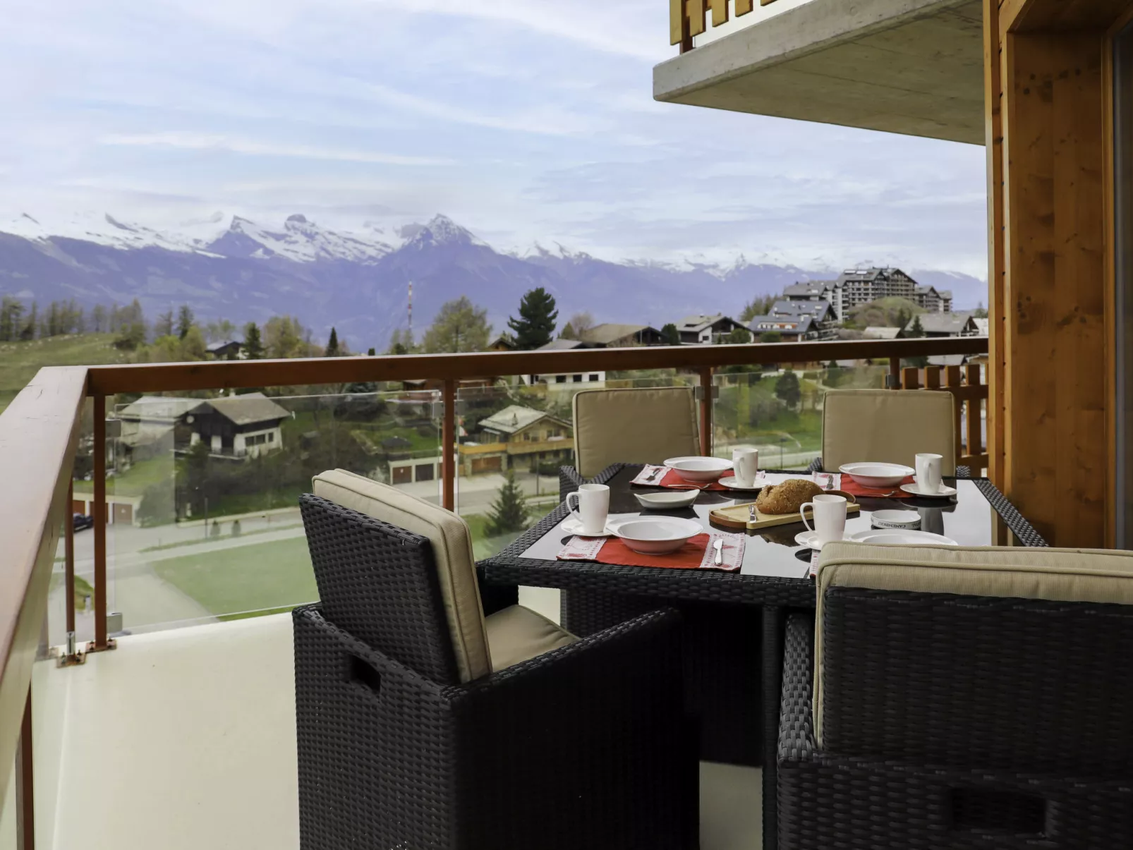 Cor des Alpes 16-Outside