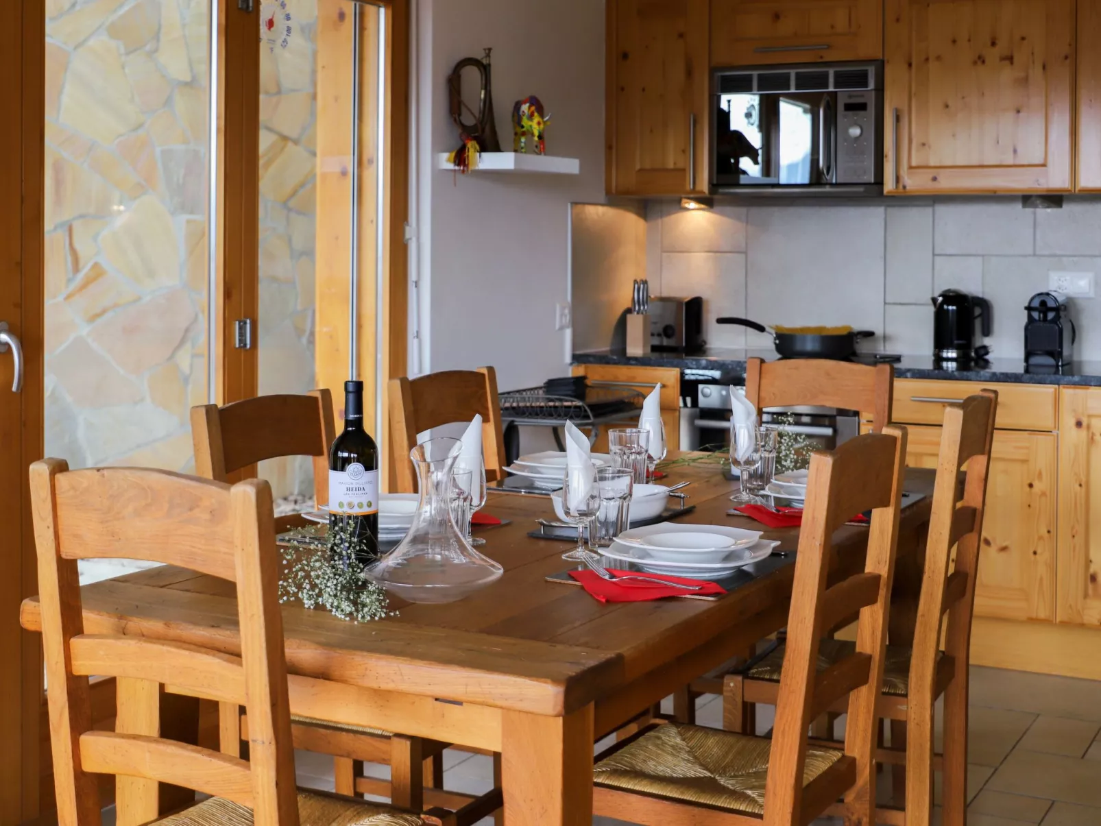 Domaine des Reines A2-Inside